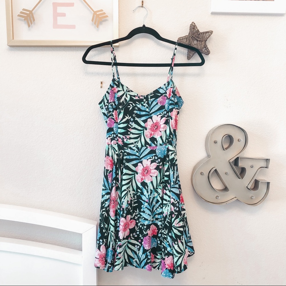 [NWOT] FACTORIE floral flare little black dress